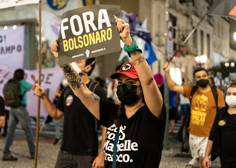 Áudio de Flávio Bolsonaro pedindo R$ 134 milhões a Vorcaro abala cenário político e coloca direita em crise